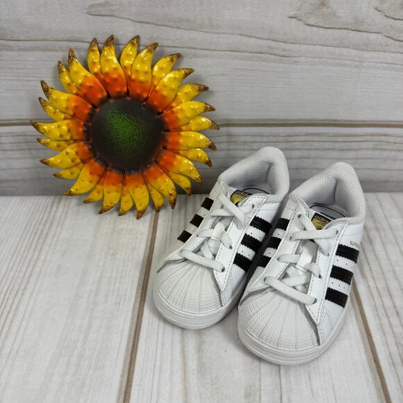 Adidas Superstar Toddler Sneakers‎ Size 7C - Picture 1 of 7